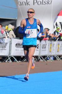 16.PKO PoznaD Maraton. Na zdj_ciu Marcin Fehlau. Foto. Fotomaraton.pl